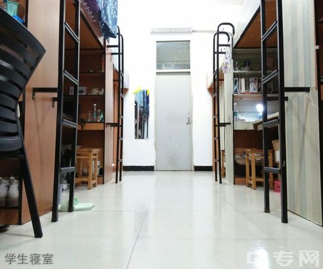 重庆城市职业学院寝室图片,校园环境好吗?