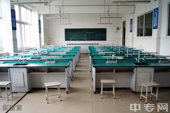 大竹县第二中学食堂宿舍条件怎么样,校园图片
