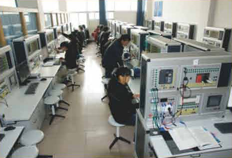 云南省电子信息高级技工学校电子技术