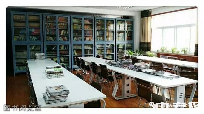 西安实验中专学校图书阅览室