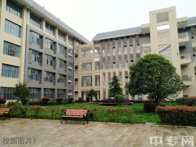 云南城市建设职业学院教学楼