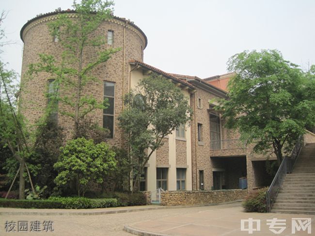 成都市天府新区麓山光亚学校校园建筑