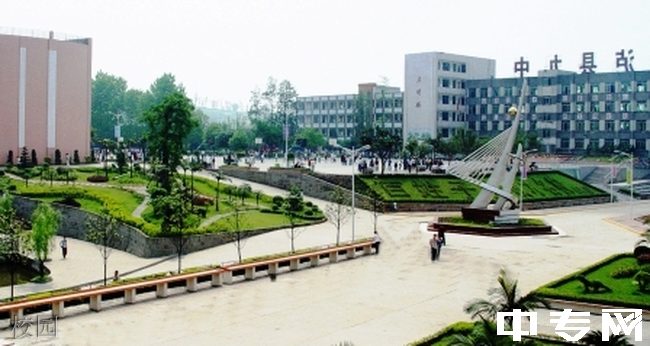 泸县九中校园照片图片