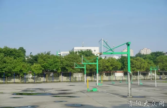 资阳中学篮球场