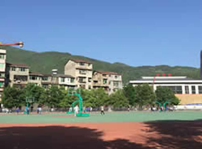 万源市第三中学校园风景