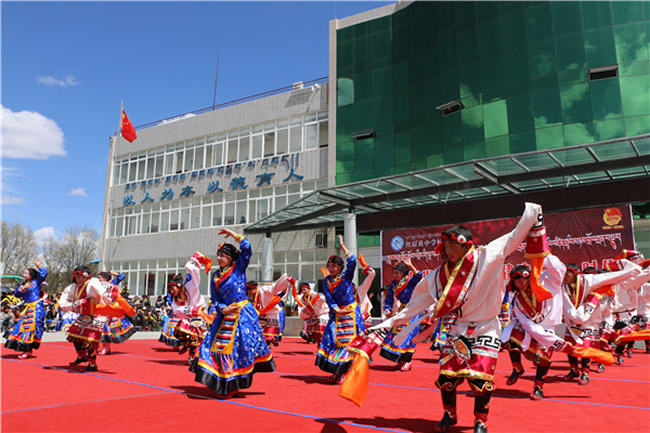 红原县中学纪念“五·四”运动100周年