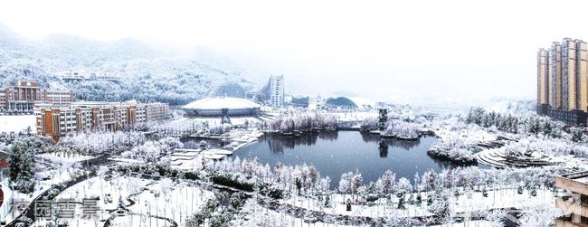 六盘水师范学院继续教育学院校园雪景