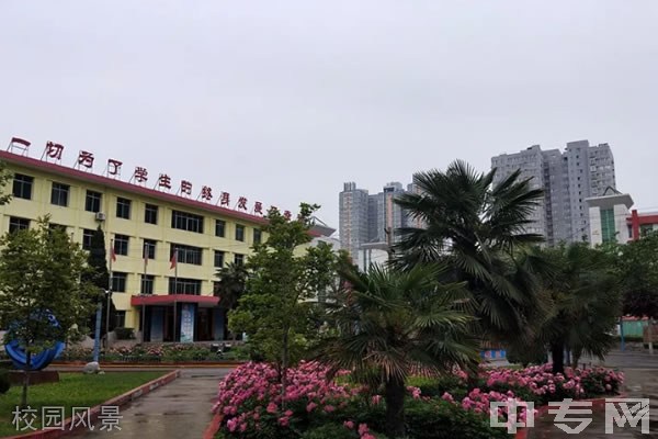 陕西咸阳中学校园风景