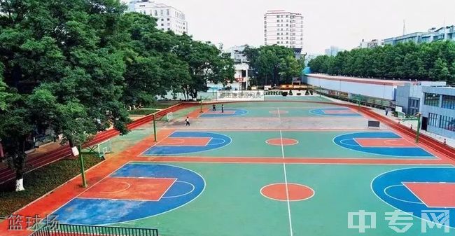 云南师范大学实验中学篮球场