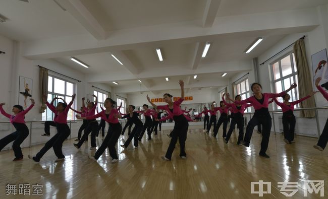 乡宁县职业中学舞蹈室