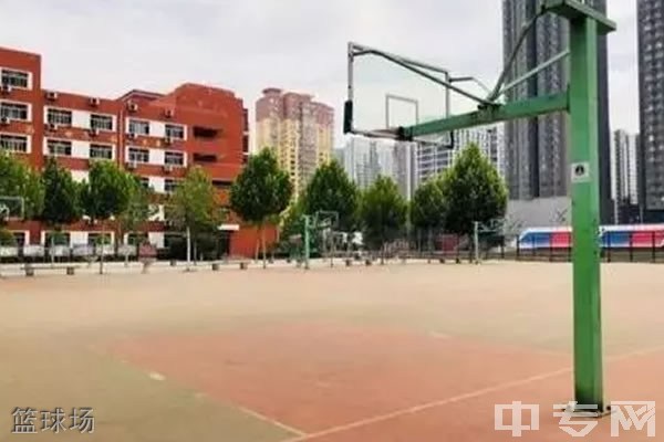 太原市文华中学篮球场
