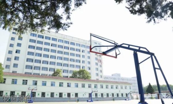 长治学院附属太行中学校园景色1