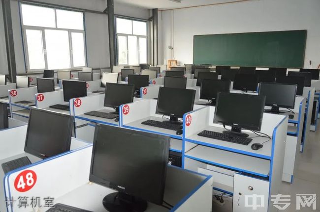 晋城凤兰学校计算机室