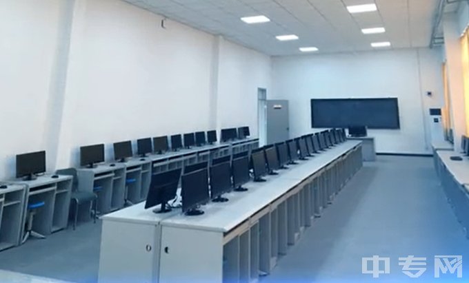 天津市化学工业学校计算机实训室