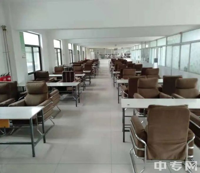 西峰北辰职业技术学校食堂