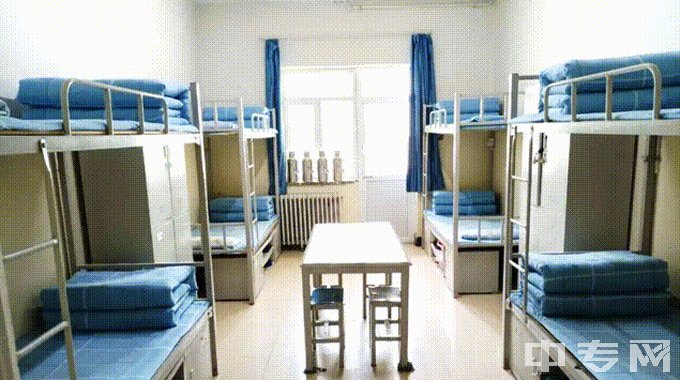 巴音郭楞蒙古自治州师范学校男生寝室