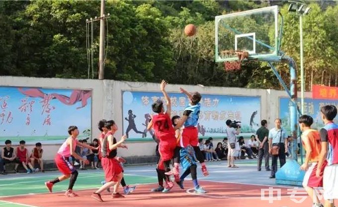 天等县职业技术学校篮球比赛