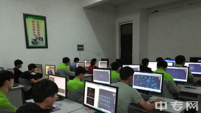 安徽亳州机电信息工程学校计算机房