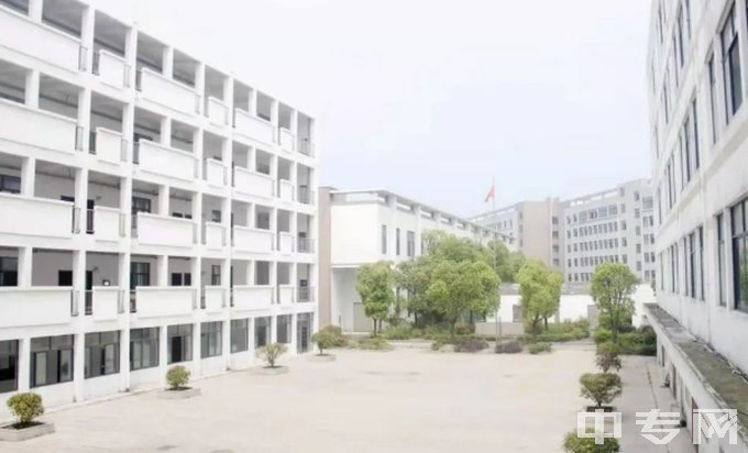 池州江南工业学校教学楼内部