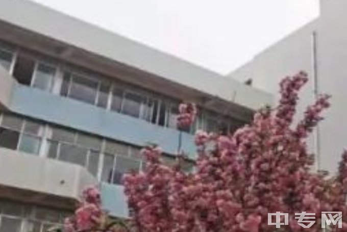 烟台临港工业学校教学楼