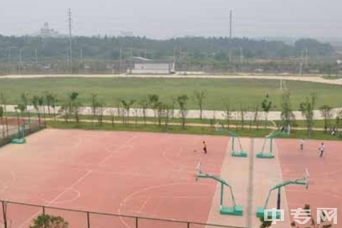 江西省水利水电学校篮球场