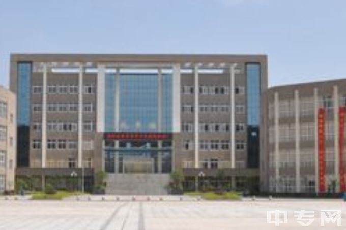 江西省吉安市卫生学校教学楼一侧