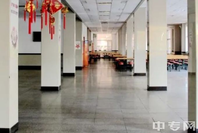 凤城市职业教育中心食堂