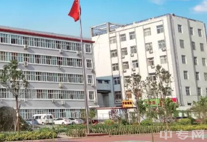 河北省廊坊技师学院校园