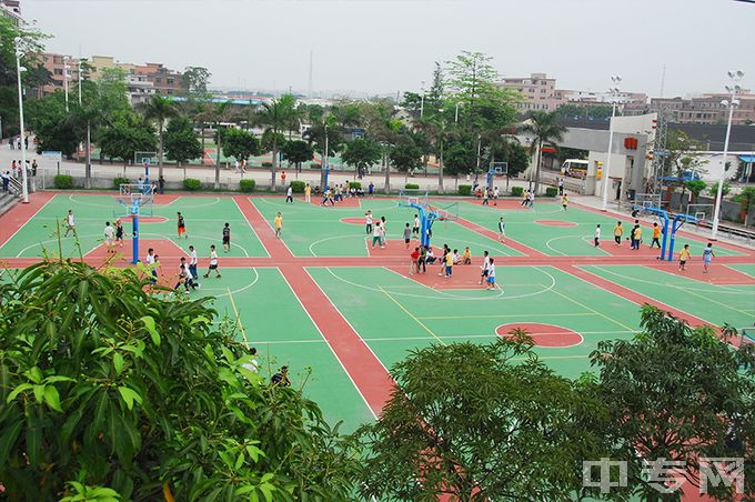 广州铁路机械学校篮球场