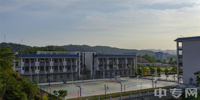 陆河县职业技术学校远看学生宿舍大楼