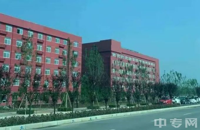 郑州信息科技职业学院中专部校园景色