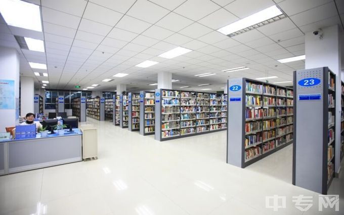 广西电力职业技术学院-图书馆内景