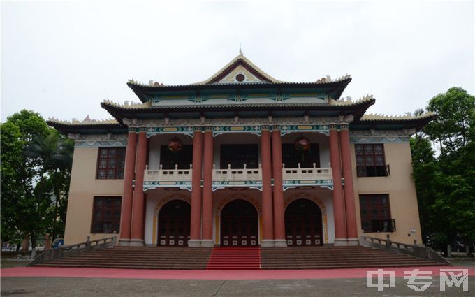 广西民族大学-大礼堂