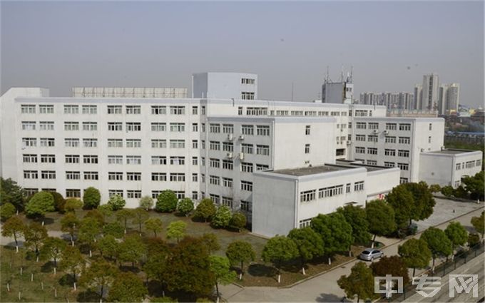 武汉信息传播职业技术学院-教学楼