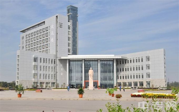 新疆科技职业技术学院-校园风光1