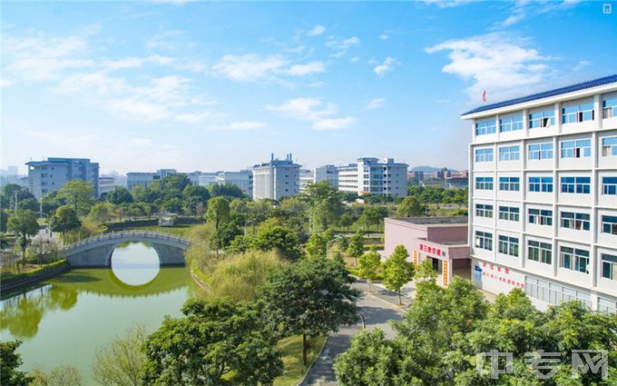 广东创新科技职业学院-校园风光