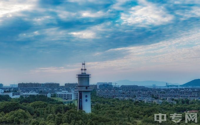 江苏海事职业技术学院-灯塔