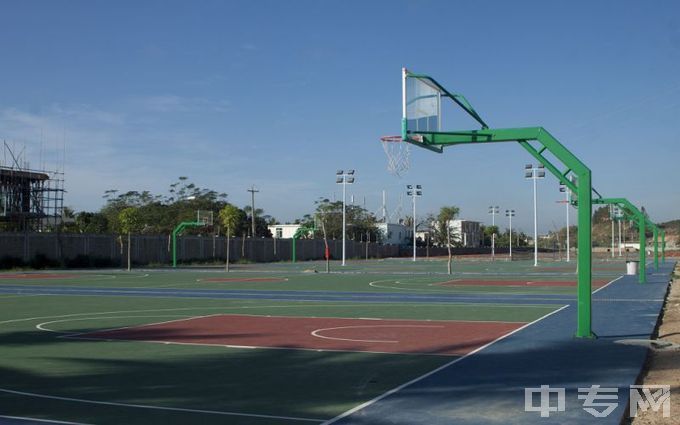 三亚城市职业学院-篮球场